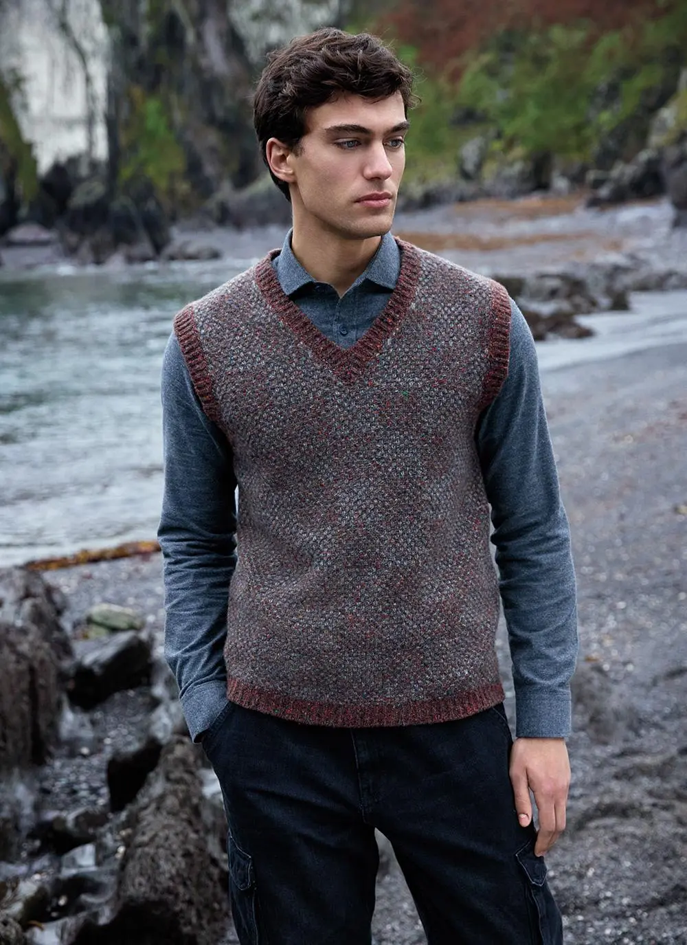 Fisherman Cashmere V-Neck Shadow Block Slipover